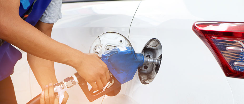 Car service centre in Thane |Normal Fuel vs Premium Fuel – Which One Should You Use? 